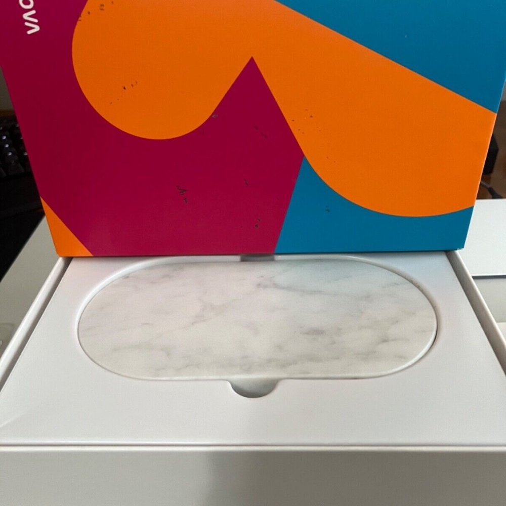 Einova Wireless Dual Charging Stone with 10W Fast Charging White Marble